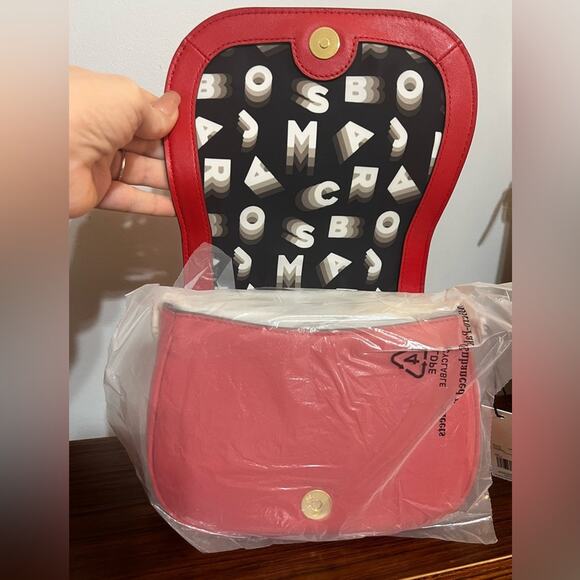 NWT Marc Jacob’s - Lipstick Red Shoulder Bag with Gold Chain - Picture 2 of 4